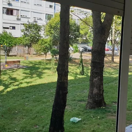 Yellow Apartment, Apartment Podgorica