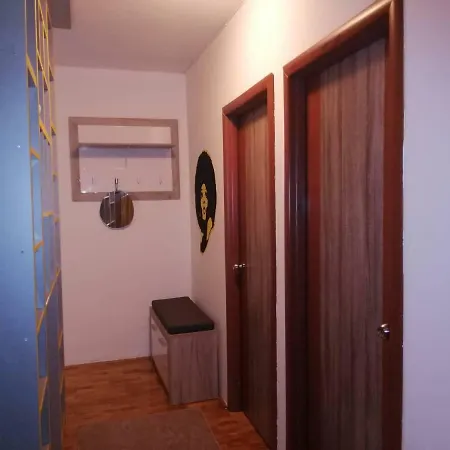 Yellow Apartment, Apartment *