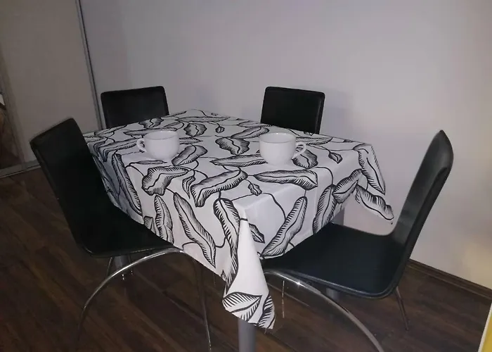 Yellow Apartment, * Podgorica